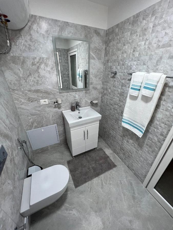 Florent'S Superb Studio, Free Parking & Garden!! Tirana Buitenkant foto